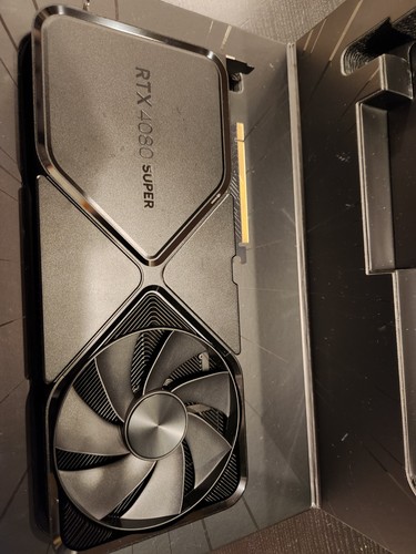 NVIDIA GeForce RTX 4080 SUPER Founders Edition Makelloser Zustand - Bild 2 von 5