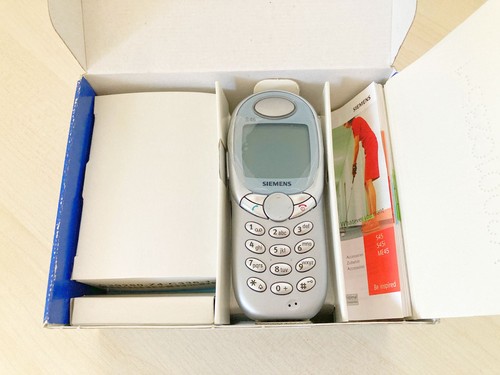 Siemens S45 - Brand NEW in Box - Diamond Silver - First GPRS phone - Picture 2 of 9