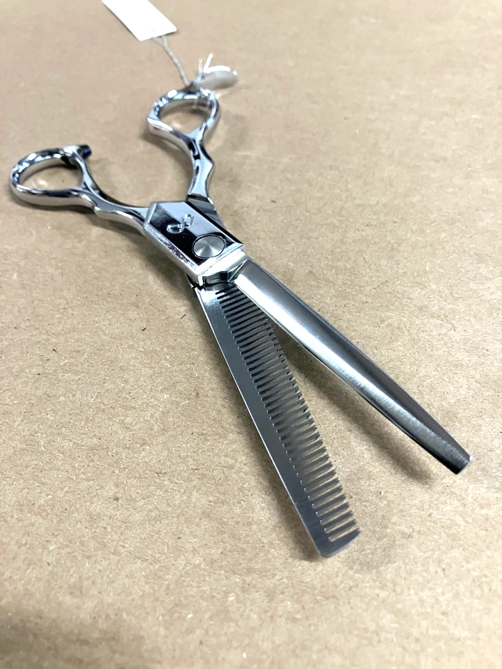 Yasaka YS-400 40 Tooth Thinning Shear 6" - Open Box Return - Image 4 of 4