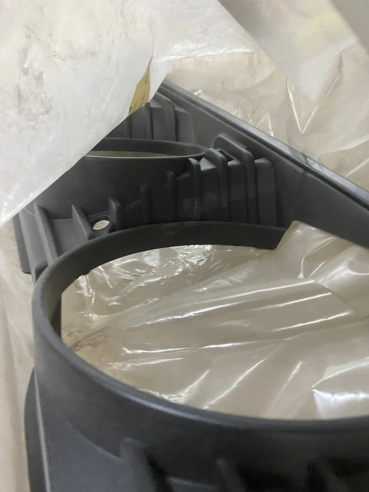 Rare New Old Stock BMW 7 E23 Left Side Grille for Headlamp Assembly OEM Vintage - Image 4 of 4