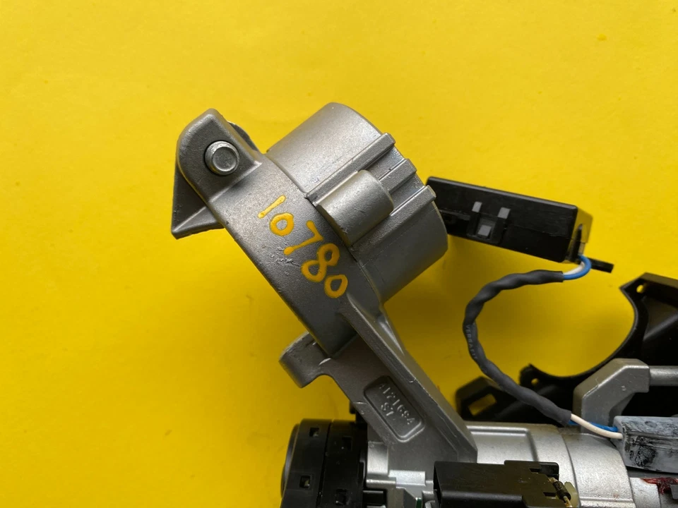 2013-2015 CHEVROLET MALIBU IGNITION SWITCH LOCK W/KEY & IMMOBILIZER OEM 20939745 - Image 3 of 4