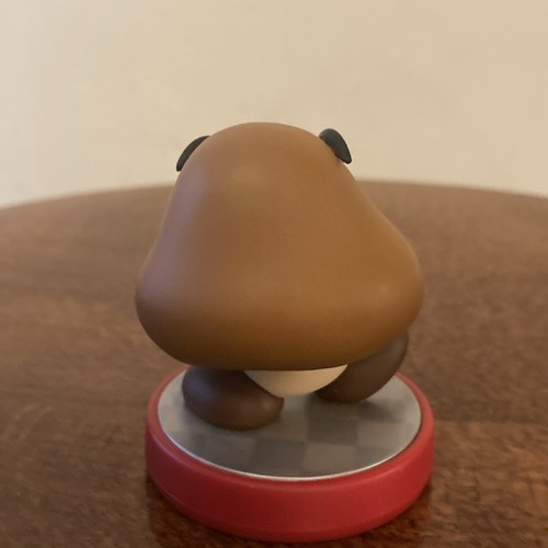 Goomba Amiibo Sin Caja Nintendo - Imagen 2 de 3