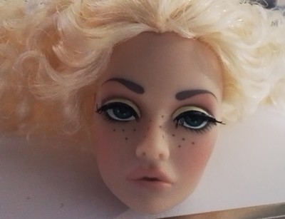 Fashion Royalty OOAK Poppy Parker Kopf, schöne blonde Locken, von Paper Ark head