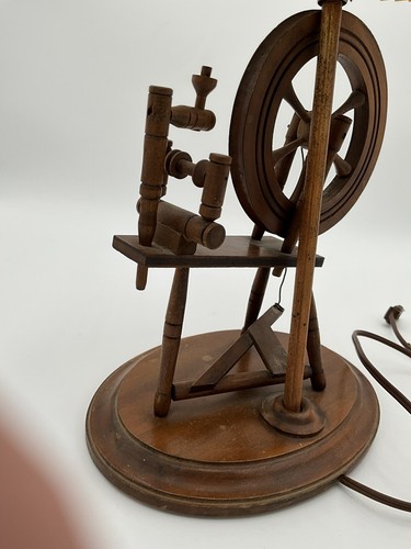 Vintage Artwood Maple Spinning Wheel Lamp With Pleated Shade, GUC - Bild 2 von 5