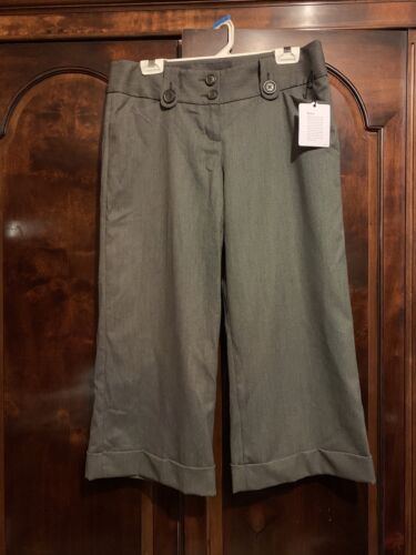 Express Design Studio Stretch Capri Pants - Editor - Size 8 Brown