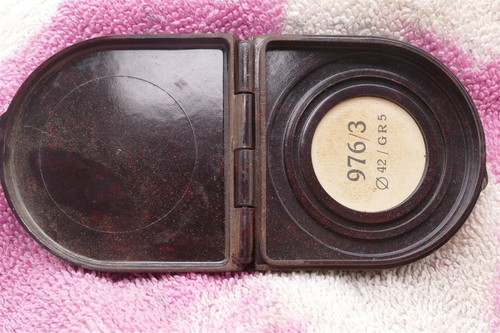 Zeiss Ikon 42mm Brown Bakelite Filter Case For 40.5mm Filter - Picture 3 of 3