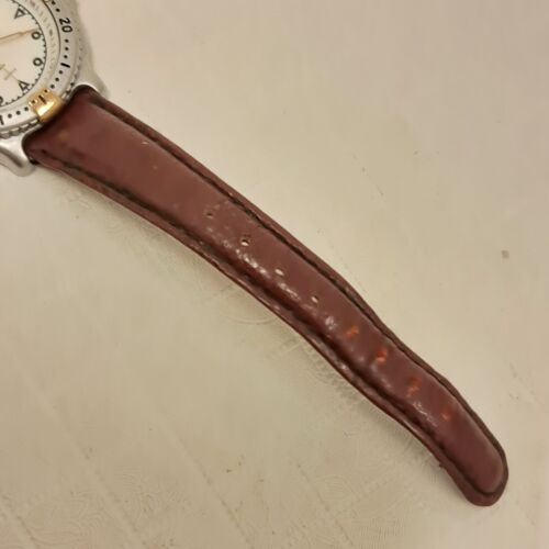 Vintage Timex Watch Women Silver Tone Round White Dial New Battery - Picture 3 of 9