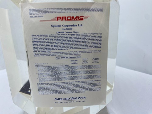 Mini Book Encased In Clear Lucite Paperweight Decor Promis Systems Corp. - Picture 11 of 12