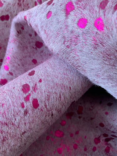 Pink Cowhide Rug Size: ± 7' X 7' Pink Metallic on Off-White Cow Hide Rugs - Picture 8 of 11