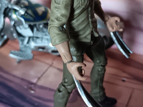 Marvel Custom 3.75 Wolverine/Logan action figure w/ motorcycle - Picture 17 of 21