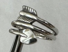 Pristine Signed Retired James Avery 925 Sterling Silver Arrow Heart Size 8 Ring