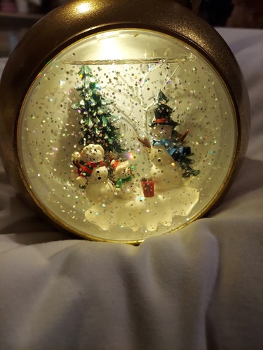 Bath And Body Works Schneekugel Musik Lichter Gold Ornament - Bild 2 von 6