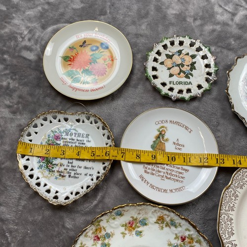 Vintage Decorative Collectible Wall Plates Floral, Scenic, Mother's Day Lot of 7 - Picture 3 of 10
