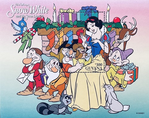 GUYANA SNOW WHITE & THE SEVEN DWARFS DISNEY STAMPS CHRISTMAS 2 SS SET MNH 1996 - Picture 2 of 3