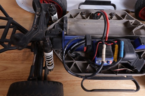 Traxxas Slash VXL 1/10 RTR 4x4 Brushless Short Course Truck (Black/White) - Foto 11 di 18