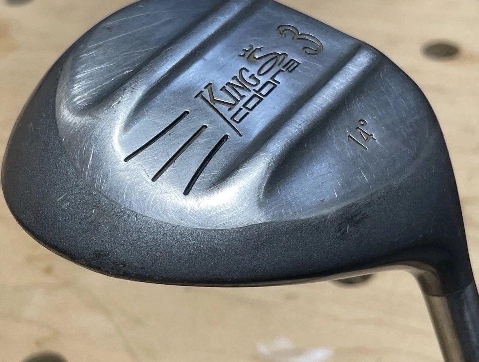 King Cobra 3 Madeira | Loft 14° | Eixo de Grafite Rígido | Punho Lamkin Médio - Imagem 3 de 4