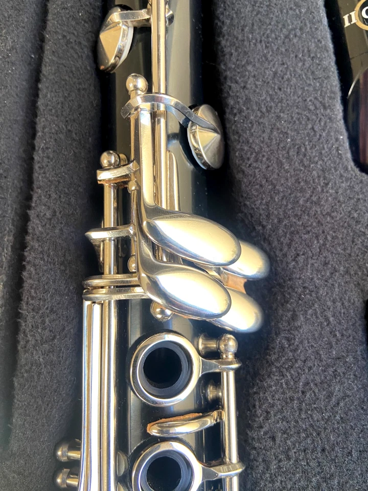 Clarinete Leblanc Bb - Demostración de video de principiante a intermedio completamente revisado Foto 3 de 4