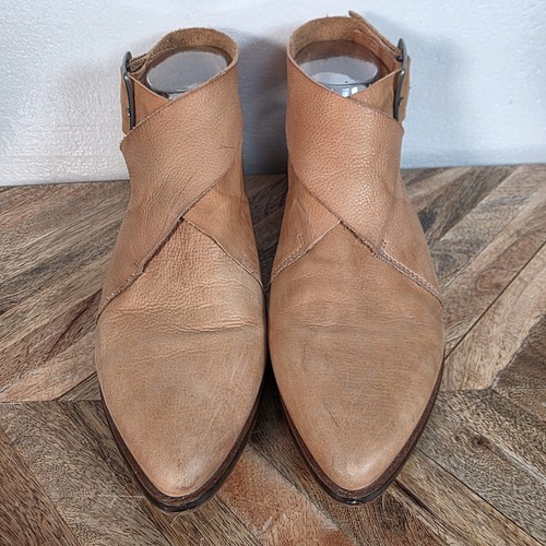 Free People Bryce Mule Wrap pelle fibbia punta ballerine donna EU 38 marrone chiaro - Foto 3 di 10