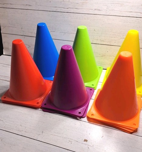 7 Zoll Fußball Kegel, 24 Stück Kegel Sport Training Agility Feld Marker Kunststoff