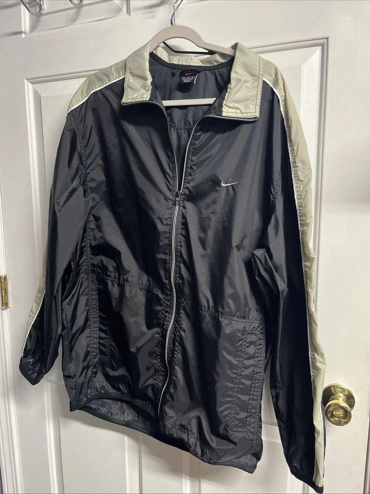 Nike Men’s Size L Blackw/Gray Stripe Full Zip Logo Windbreaker Jacket VTG