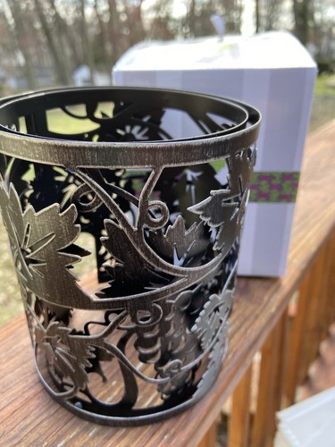 Scentsy Toskanische Weinrebe Metall Wärmer Verpackung Brandneu in Box