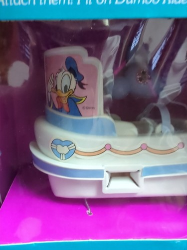 Heart Family Visits Disneyland Topolino Paperino Barca Nuovo con scatola Nuovo con scatola Disney Vintage - Foto 2 di 24