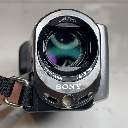 SONY DCR-SX63 Handycam Digital Video Camcorder Compact/Sleek/Shiny Silver TESTED - Picture 12 of 17