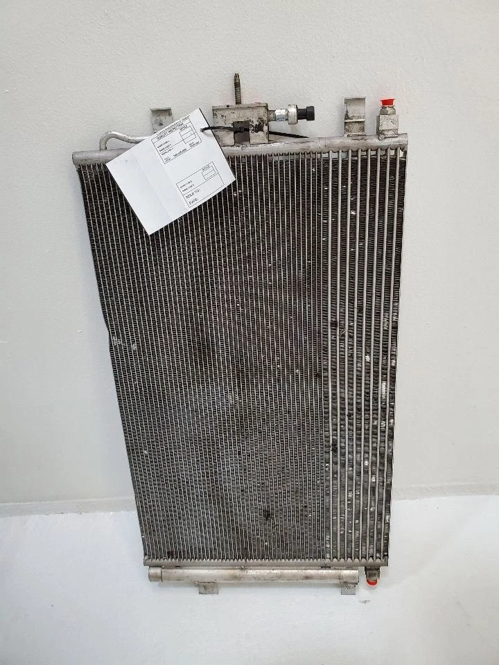 Chevrolet Equinox 2018 2019 2020 2021 condensador de aire acondicionado Foto 4 de 4