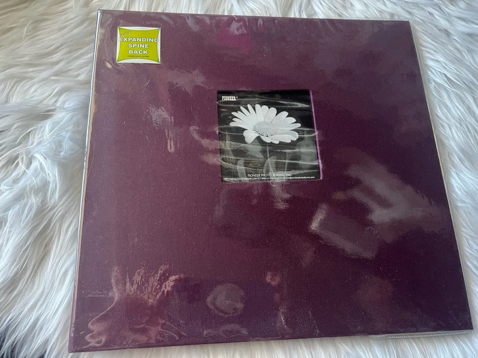 Álbum de recortes/fotos Pioneer, 12x12 páginas blancas con protectores de hoja, ciruela Foto 2 de 4