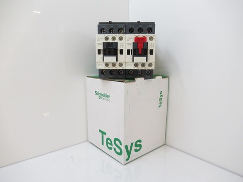 LC2D32BD Schneider Electric TeSys Reversing Contactor 32A 24V DC 3 Poles Screw - Picture 2 of 8