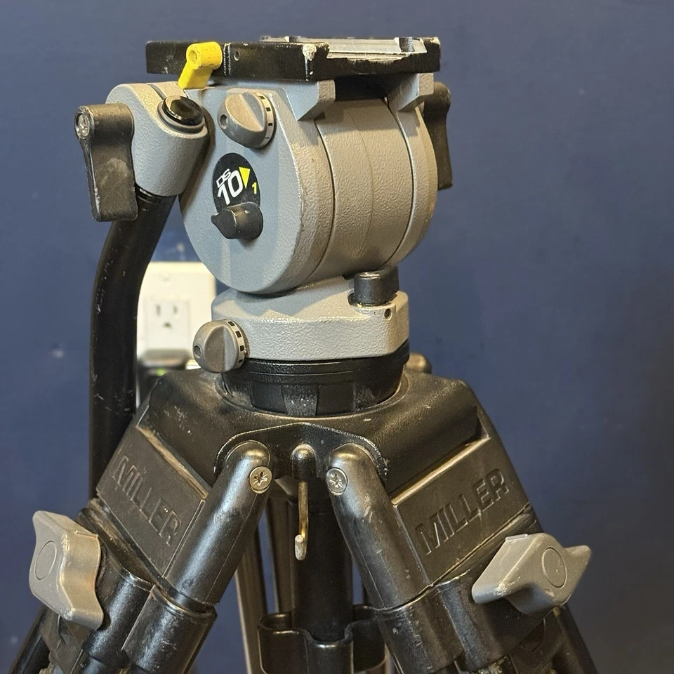 VIDEO MILLER DS10 Fluid P&T HEAD + TRIPOD AND FEET - Image 2 of 4