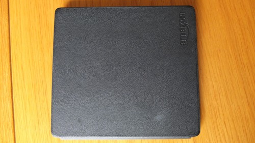 Amazon Kindle Oasis 10th Generation 8GB - Picture 8 of 10