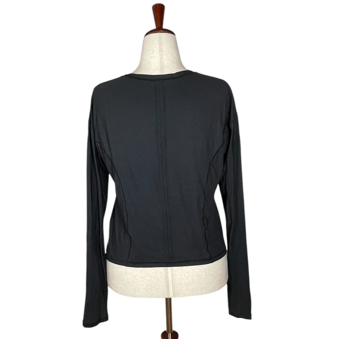 lululemon long sleeve nylon spandex shirt