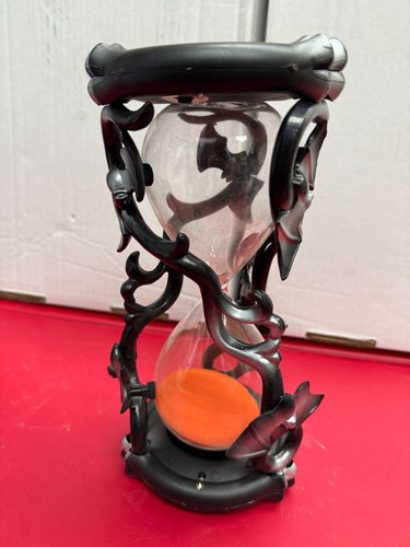 "CRÁNEO PARLANTE ILUMINADO y RELOJ DE ARENA EMBRUJADO MURCIÉLAGO de DOOM - EXHIBICIÓN DE HALLOWEEN 9,5""" - Imagen 4 de 6