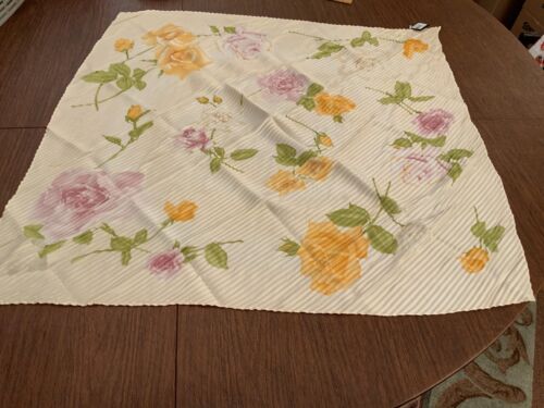 SCARF, PLEATED, NEW FROM ITALY 100% SILK WITH WRITING ON THE BAG, NOT ON SCARF - Picture 2 of 7