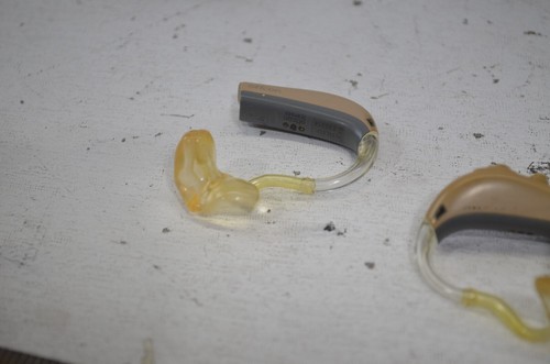 OTICON Behind-the-ear pair SYNCRO P DIGITAL HEARING AIDS - Picture 4 of 11