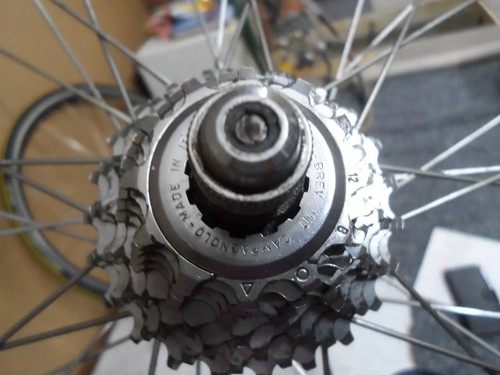 BELLISSIME RUOTE, CERCHI E MOZZI CAMPAGNOLO.. BLOCCO 8 MARCE - Foto 7 di 12