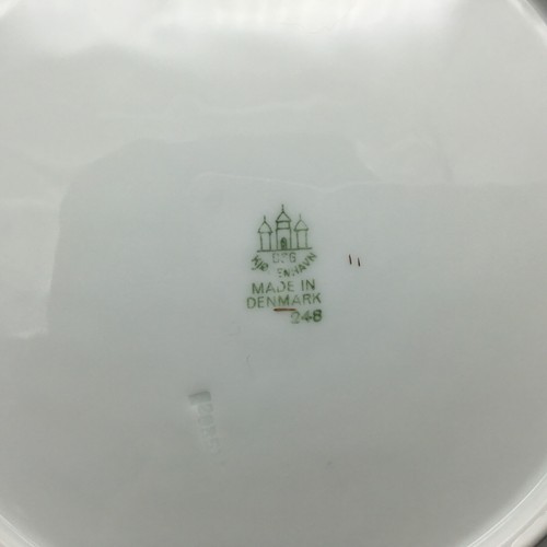B & G Dinner Plate 10 5/8" Brown Band Gold Trim Ring Berries Made In Denmark - Picture 8 of 23