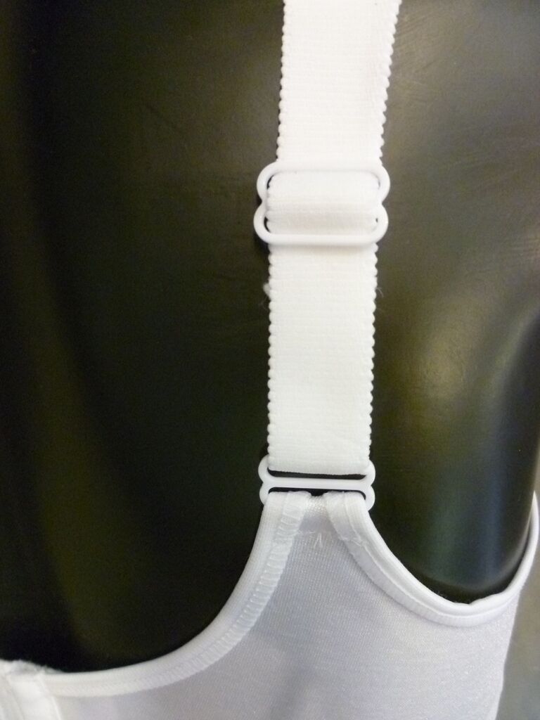 Foto 8 di 10