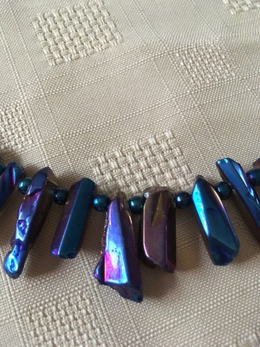 16" Quartz Shard & Burgundy & Blue Shell Pearl Memory Wire Necklace - Picture 3 of 4