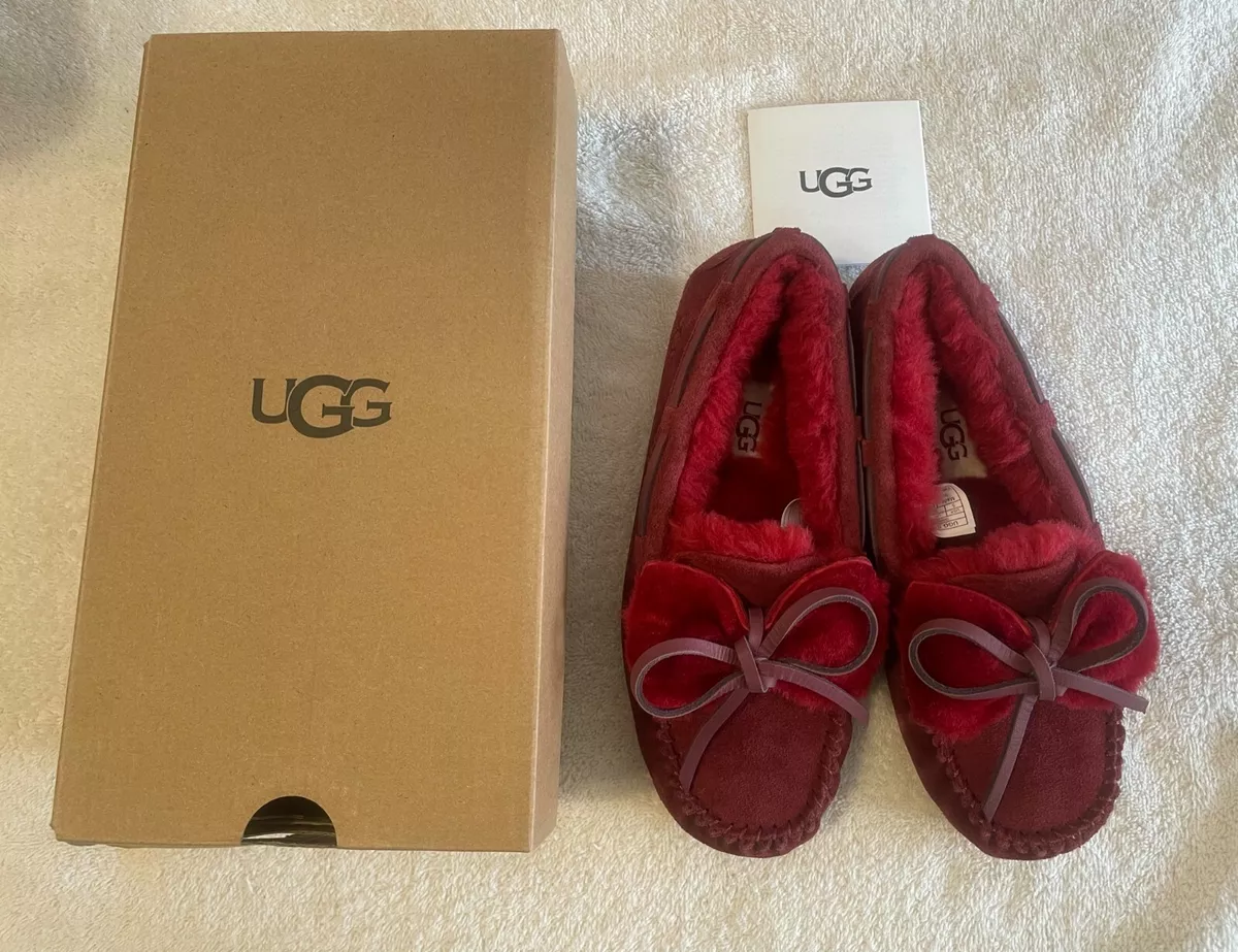 UGG Dakota Double Bow Kiss Fur Slippers Women s Size 5 NEW