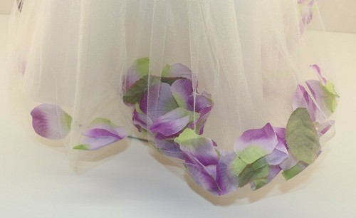 Girls Ivory&Lavender Rose Petal Dress Size 2 T - Picture 4 of 8