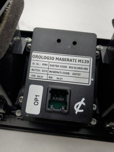 03-12 Maserati Quattroporte bisel central superior tablero panel de ventilación de aire OEM - Imagen 5 de 5