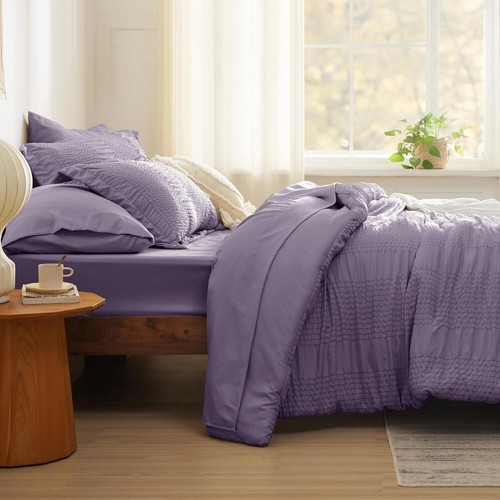 Elegant 7-Piece Full Bedding Set - Striped Seersucker Jacquard in Grayish Purple - Picture 7 of 10