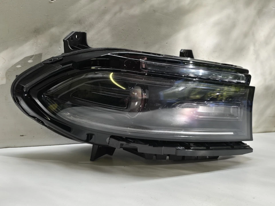 CARGADOR DODGE DERECHO SIN FARO OCULTO TYC POPA. SIN DAÑOS 2015 2016 2017 2018 2019 Foto 2 de 4