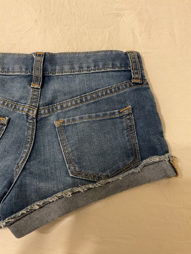 Old Navy Girls’ Denim Shorts Lot Of 2 Size 7 (M) - Picture 4 of 23