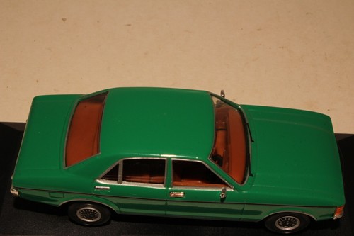 Corgi Vanguards 1:43 Scale Ford Granada 2.5 V6 L, Modena Green - Picture 12 of 14