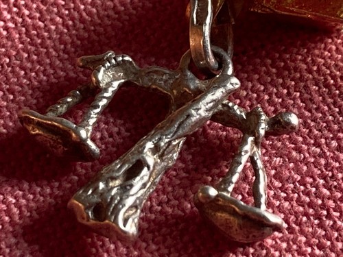 RARE AMULET Gold 8k Quartz Pendant: with special Silver balance -1970's - Italy - Picture 6 of 10