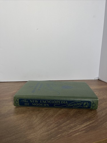 The New Encyclopedia Of Modern Sewing by Frances Blondin 1946 Hardcover - Picture 2 of 5