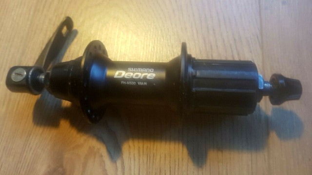 Shimano DEORE Bike Hub FH-M590 rear quick release 32 hole black Road NOS 8//9s